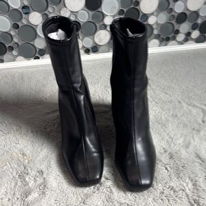 Steve Madden Sleek Black Ankle Boots